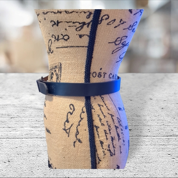 Levi's vegan reversible belt size 32 - Picture 8 of 11